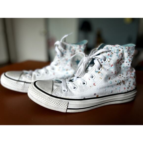Womens Converse Chuck Taylors Size 6 Pre Owned - Picture 1 of 7
